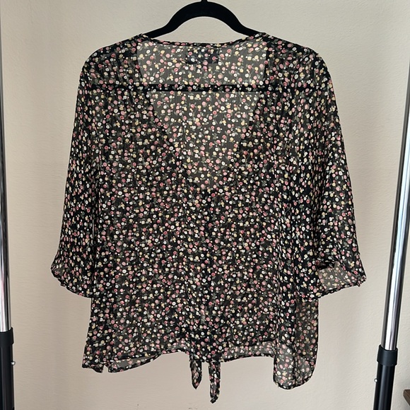 Oversized Sheer Floral Tee - Picture 3 of 3
